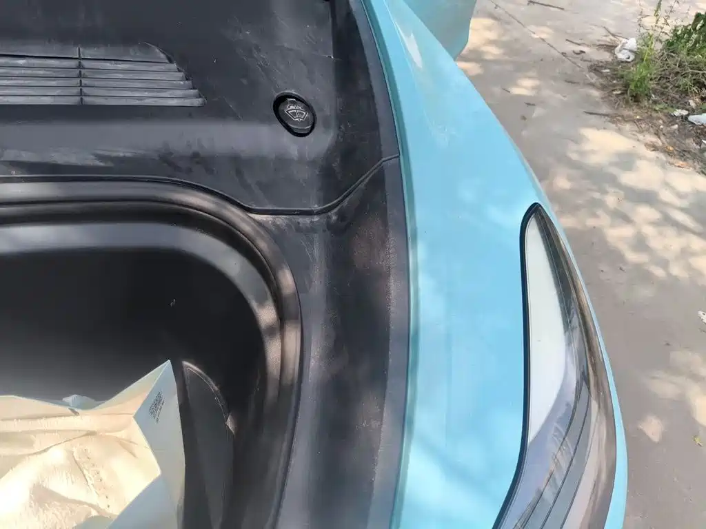 Tesla Model Y — миниатюра 21