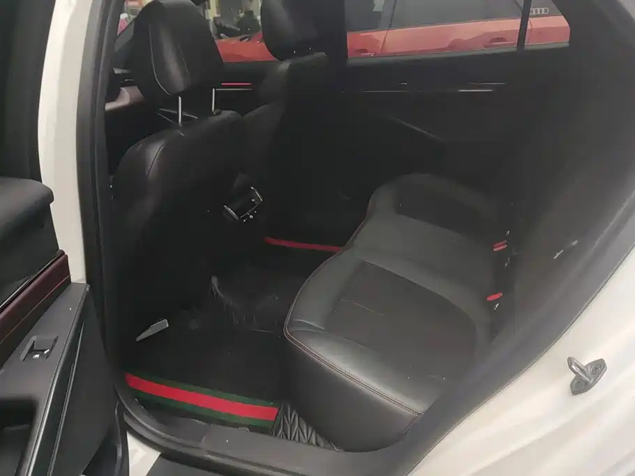 Ford Mondeo — миниатюра 11