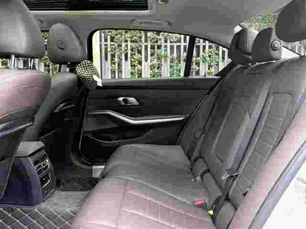 BMW 3 Series — миниатюра 8