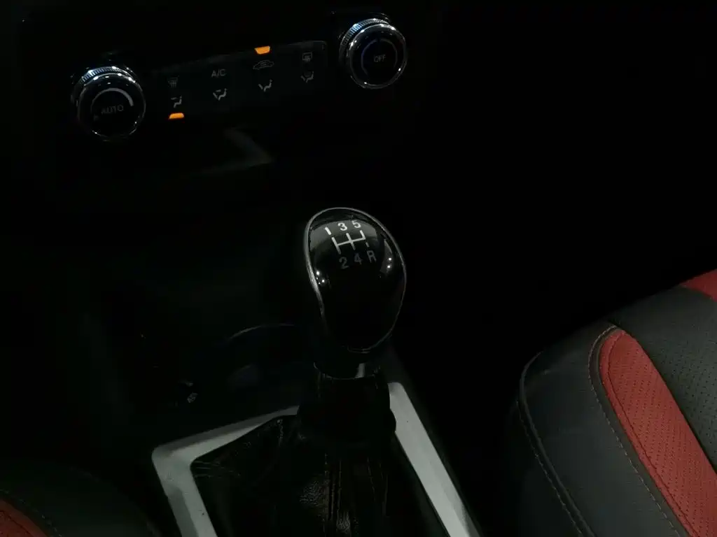 JAC Refine S2 — миниатюра 13