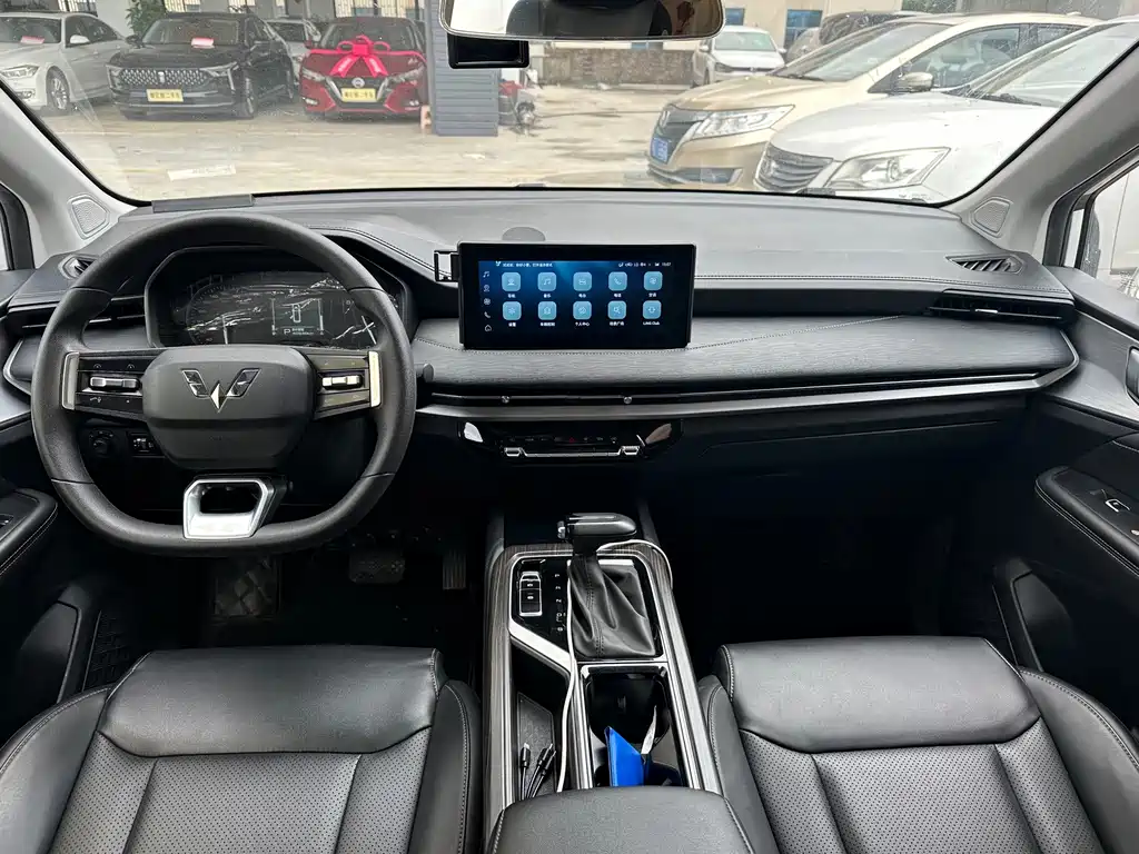 Wuling Jiachen — миниатюра 10