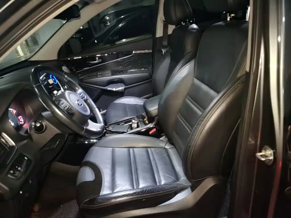 Kia Sorento — миниатюра 11