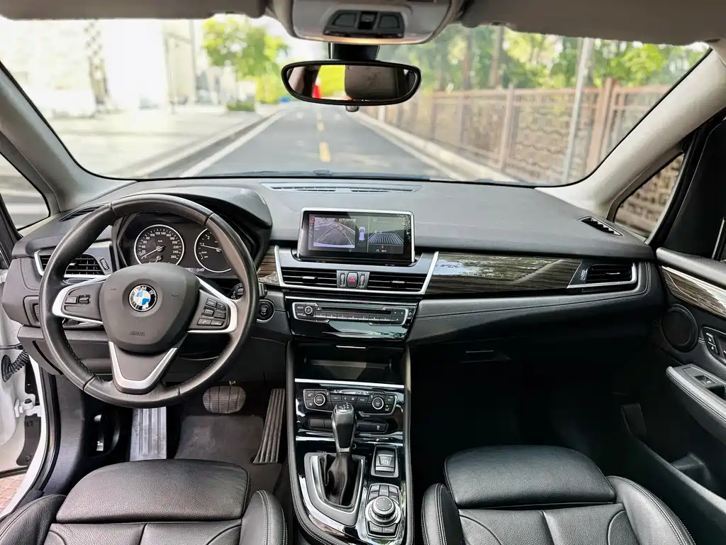 BMW 2 Series Active Tourer (Import) — миниатюра 13