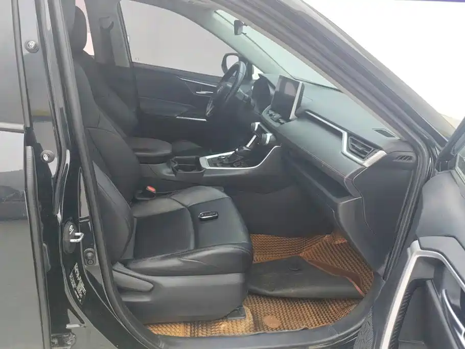 Toyota Wildlander New Energy — миниатюра 8