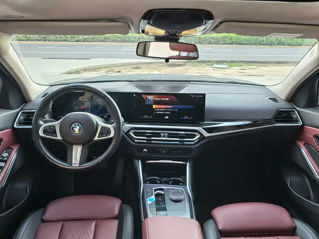 BMW i3 2022 eDrive 35 L