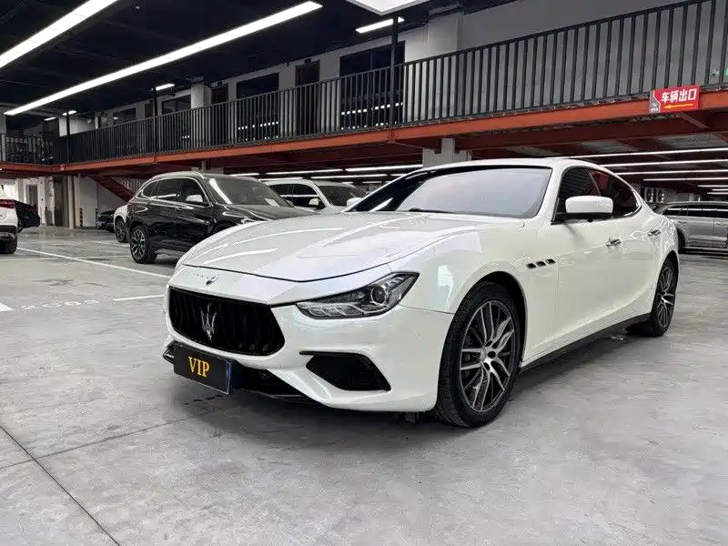 Купить Maserati Ghibli