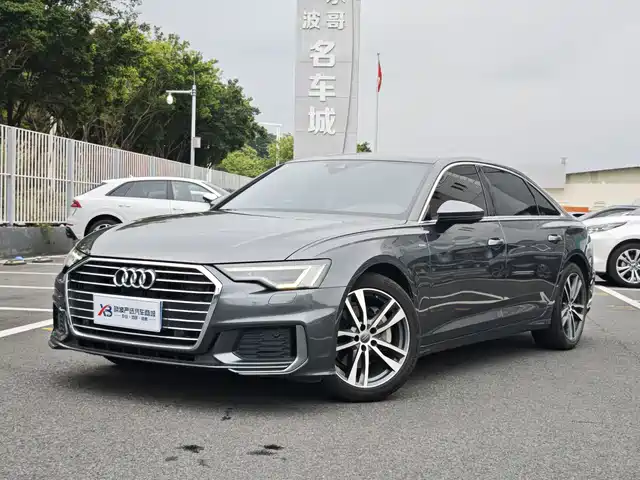 Audi A6L — фото 1