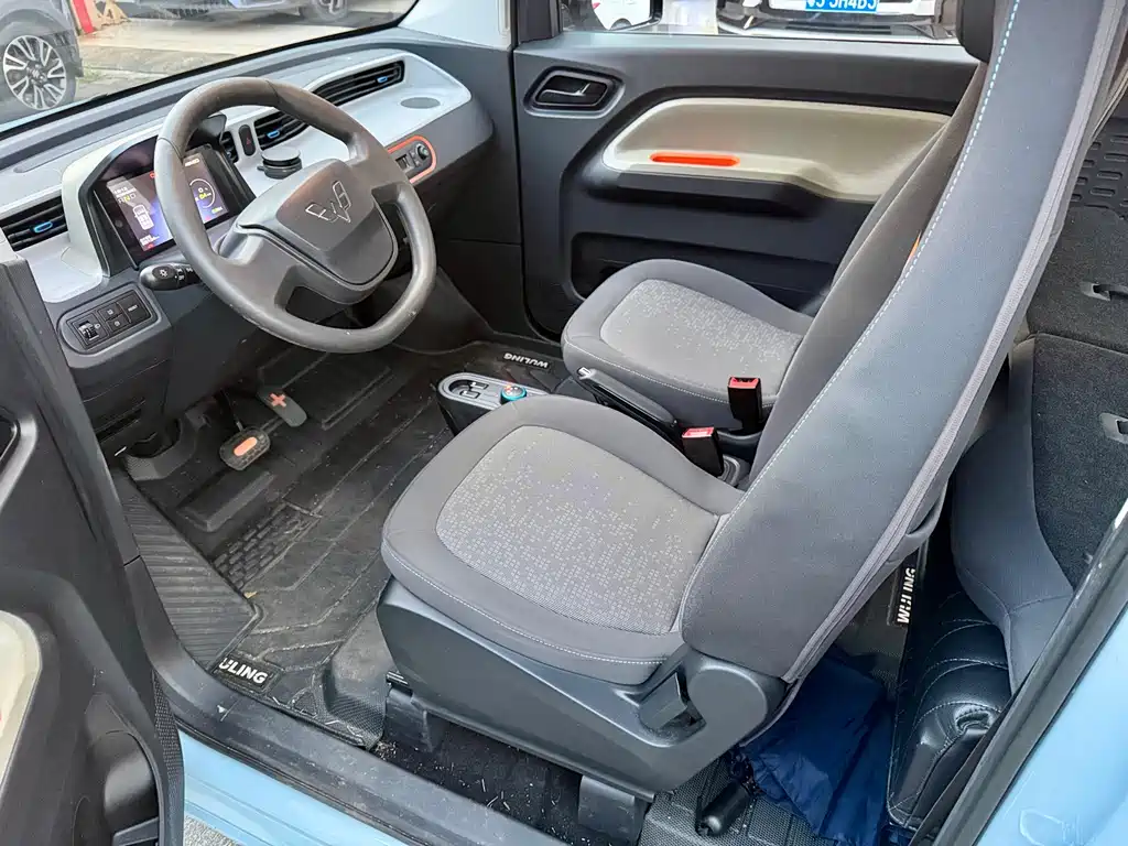 Wuling MINIEV — миниатюра 10