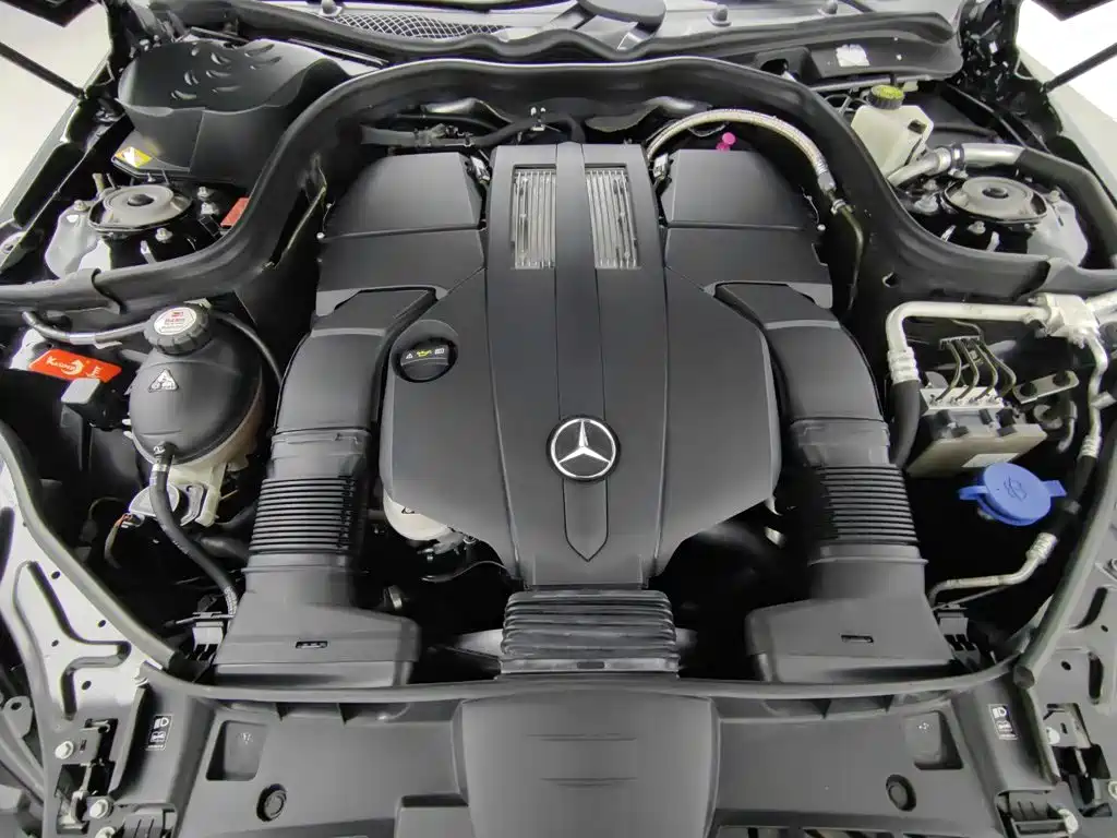 Mercedes-Benz E-Class — миниатюра 6