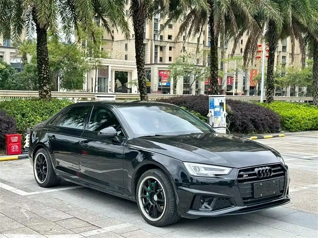 Audi A4L 2017 45 TFSI quattro Sport