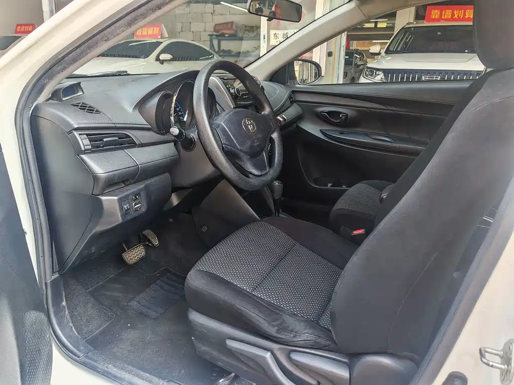 Toyota Vios FS — миниатюра 8