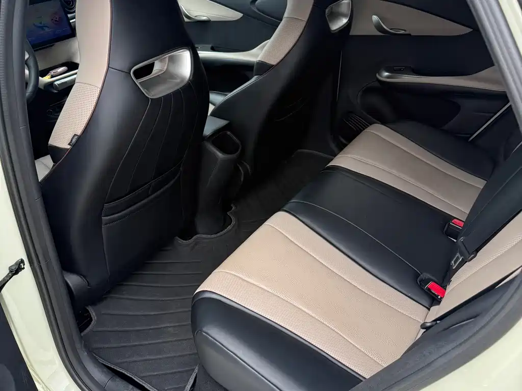 BYD Dolphin — миниатюра 7