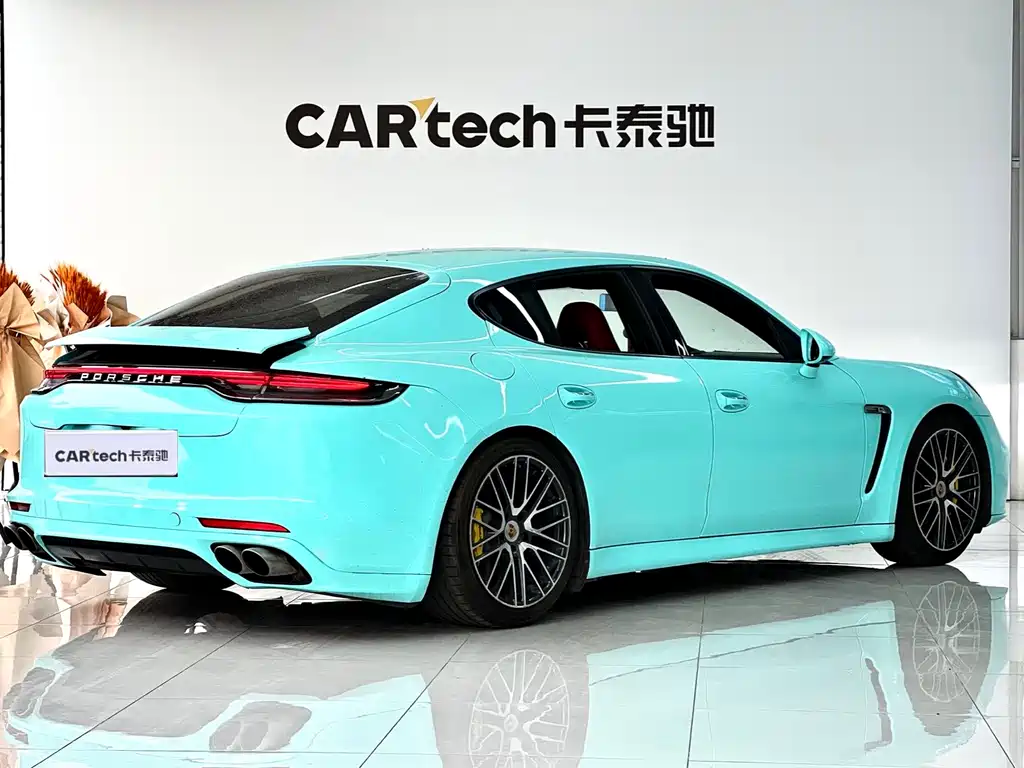 Porsche Panamera 2010 Panamera 4 3.6L