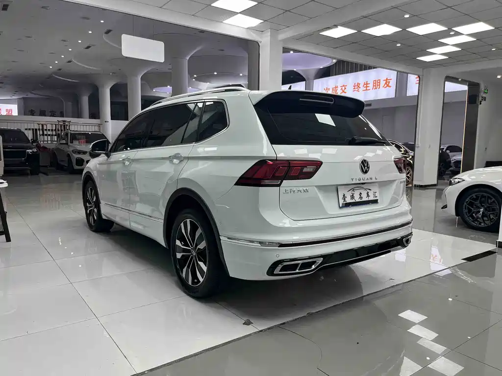 Volkswagen Tiguan L — миниатюра 9