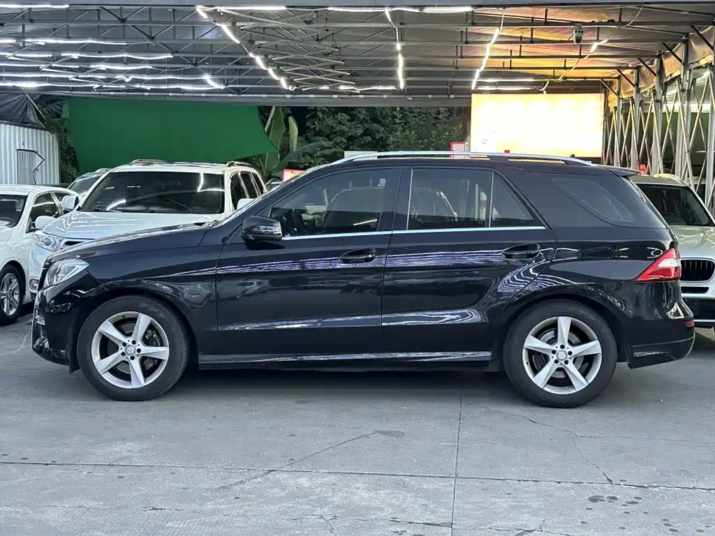 Mercedes-Benz M-Class — миниатюра 6