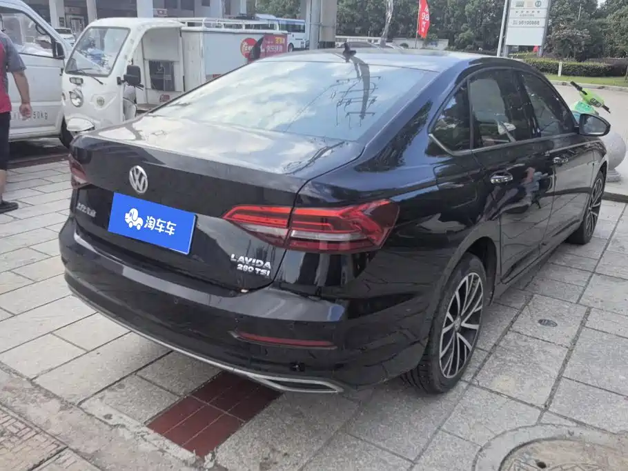 Volkswagen Lavida — миниатюра 3