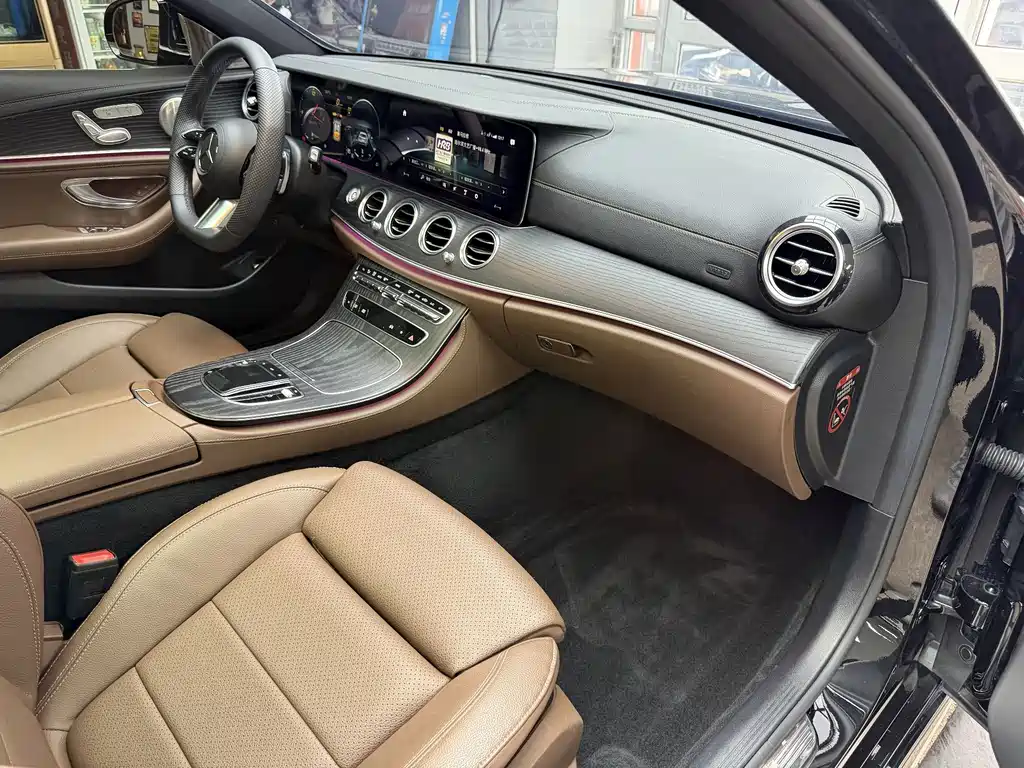 Mercedes-Benz E-Class 2023 — фото 15