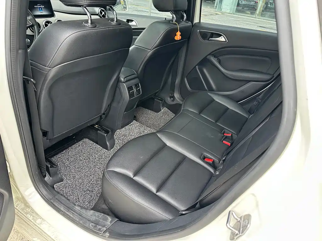 Mercedes-Benz B-Class — миниатюра 19