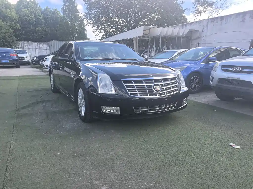 Cadillac SLS — миниатюра 3