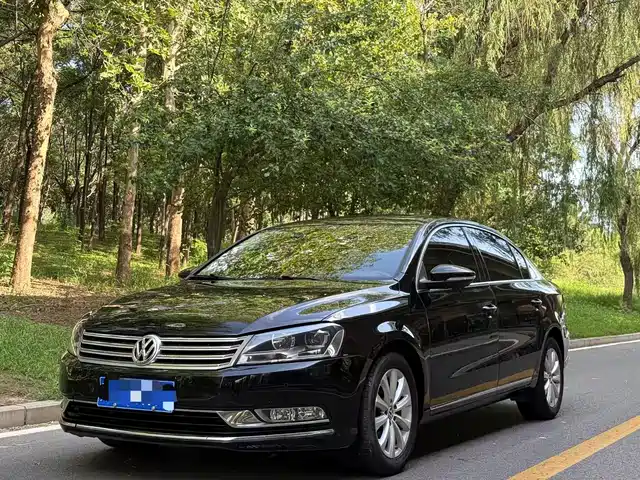 VOLKSWAGEN MAGOTAN 2016
