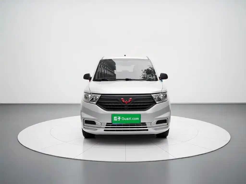 Wuling Hongguang V — миниатюра 2