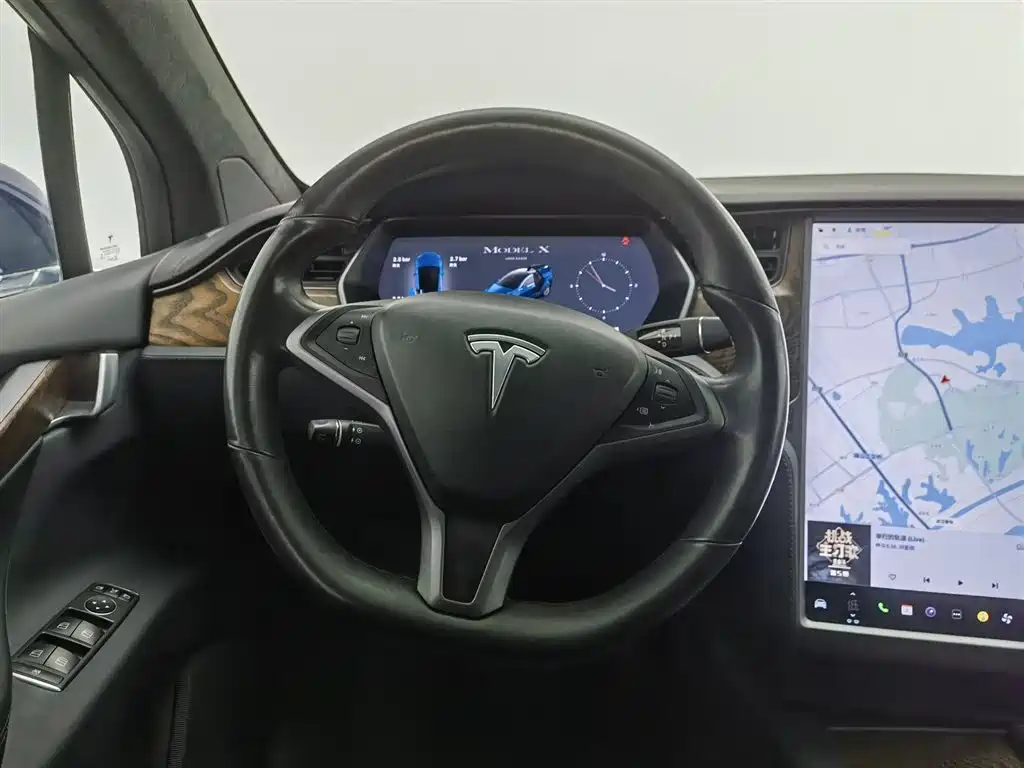 Tesla Model X — фотографии объявления, Фото 12