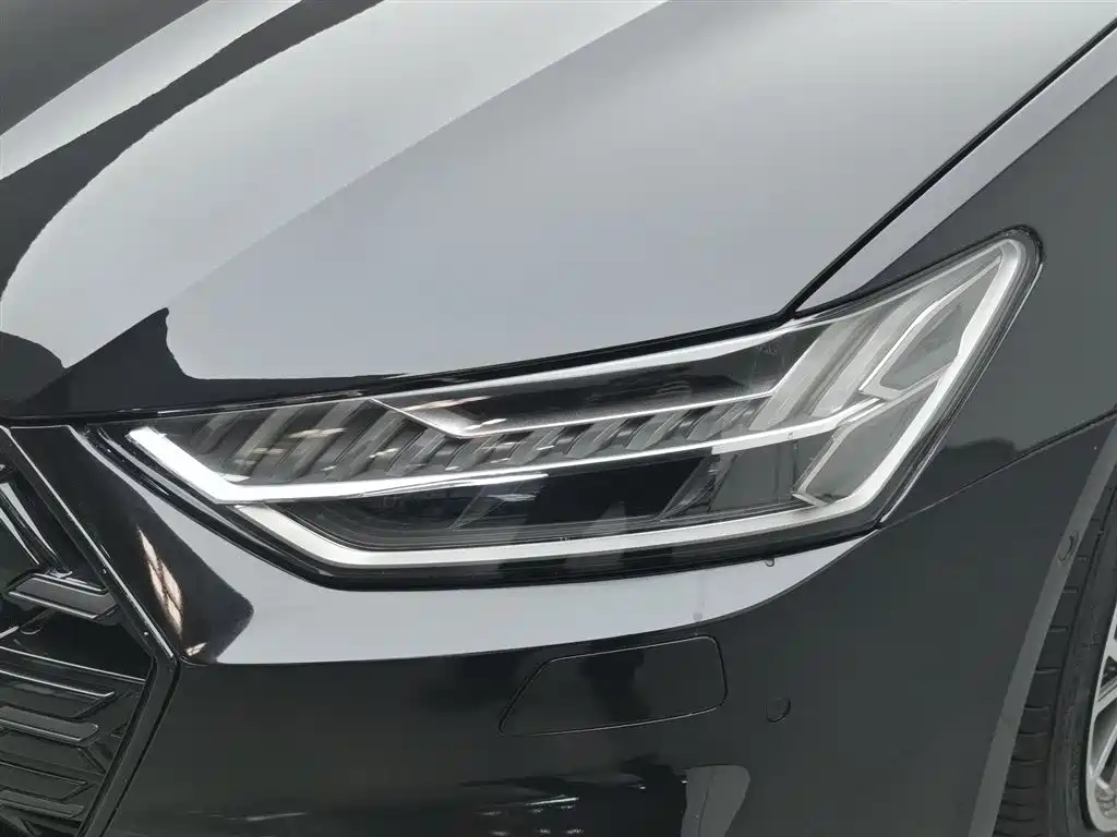 Audi A7L 2024 45 TFSI quattro