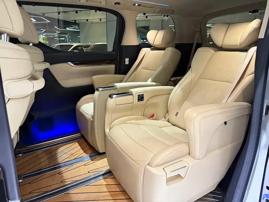 Toyota Alphard 2018 3.5L Luxury