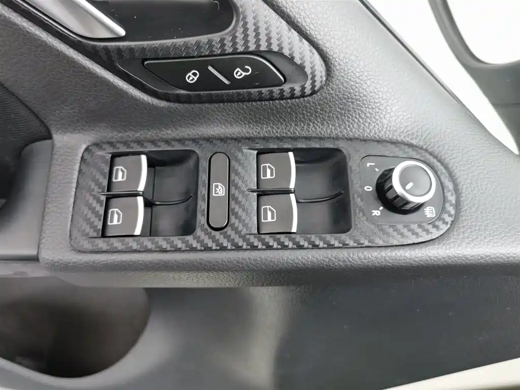 Volkswagen Golf 2011 1.6 MT Fashion