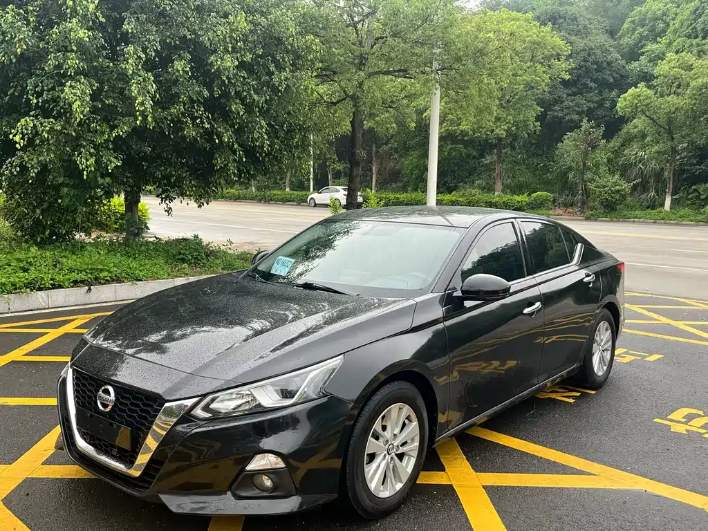 Nissan Teana 2022