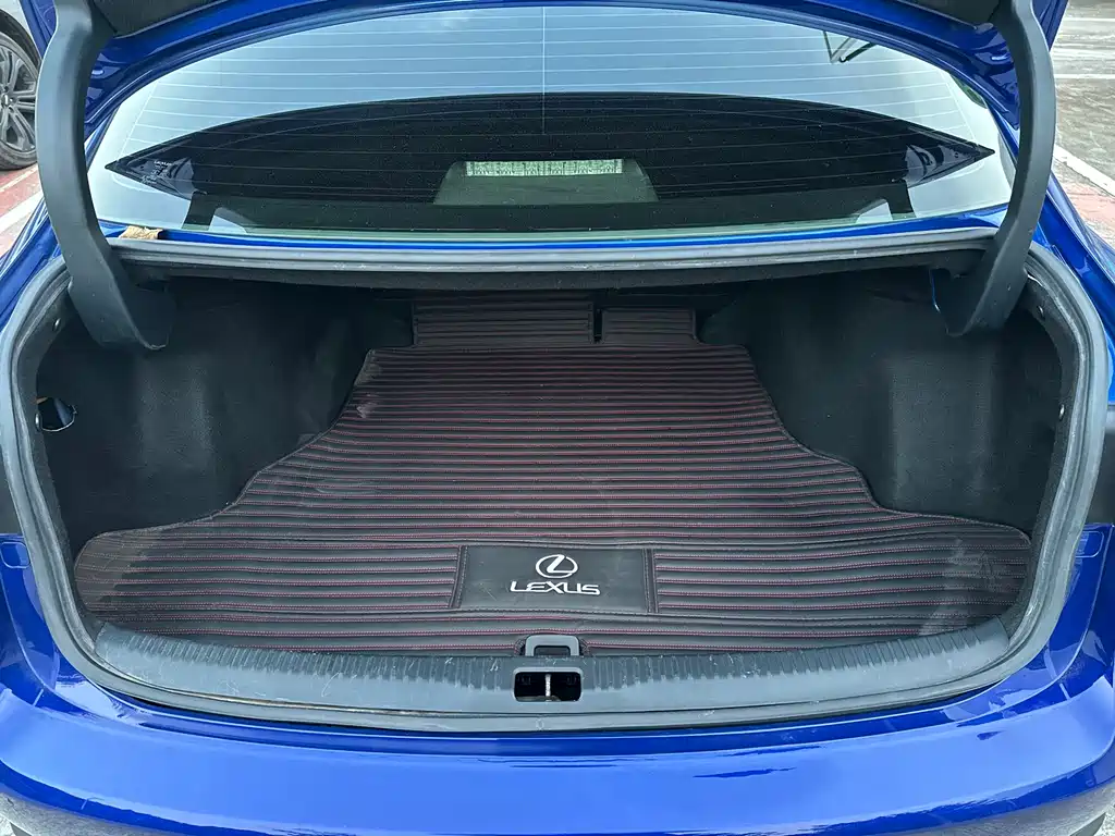 Lexus IS — миниатюра 15