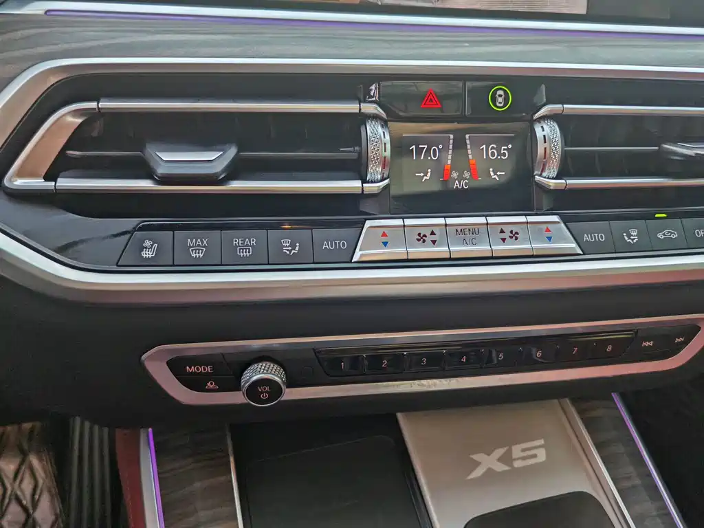 BMW X5 — миниатюра 7