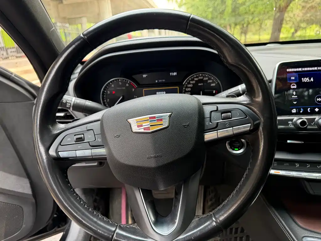 Cadillac CT4 2021 28T
