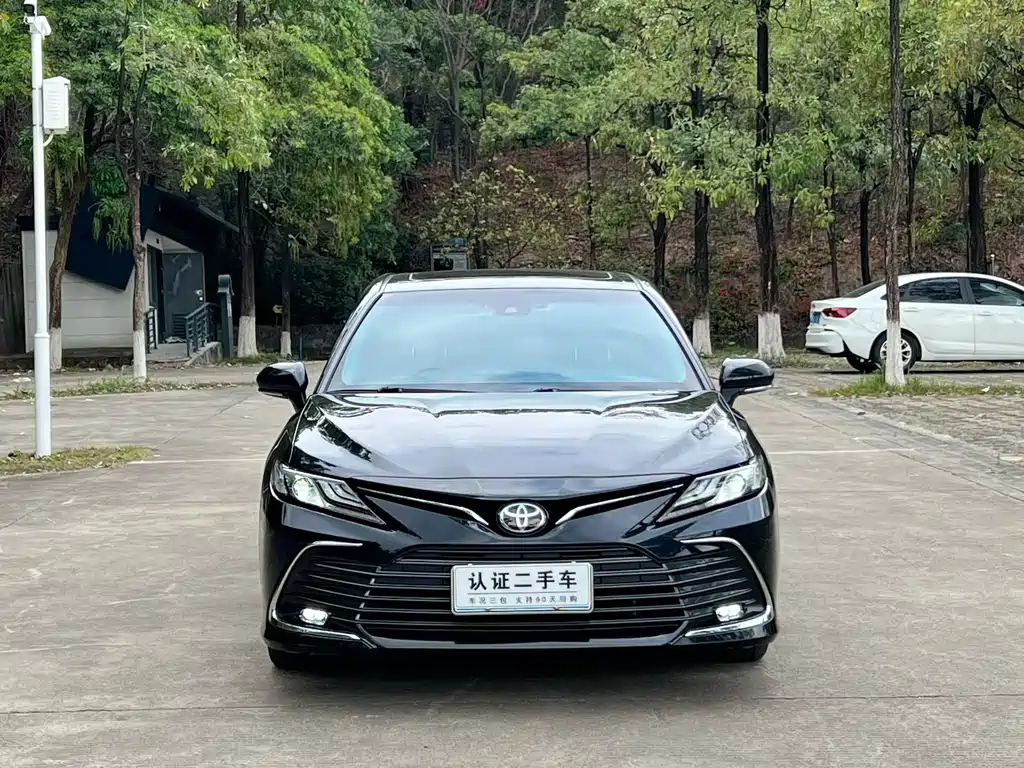 TOYOTA CAMRY