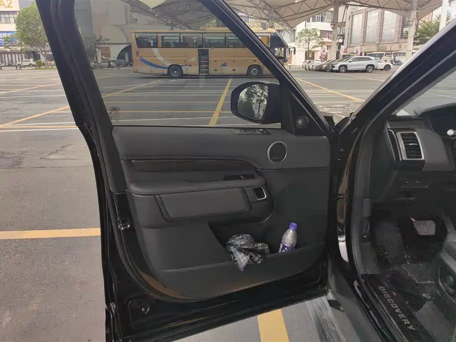 Land Rover Discovery 2020 2.0T 30