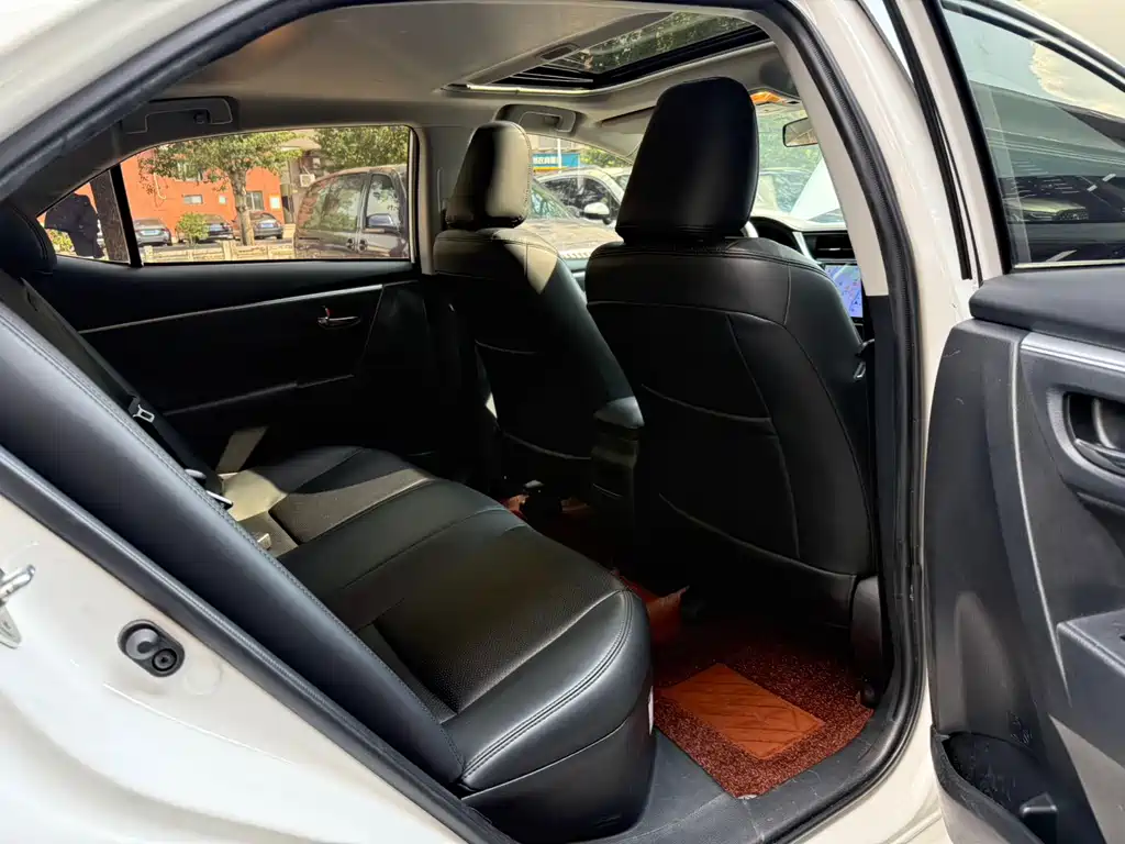 Toyota Corolla Hybrid — миниатюра 16