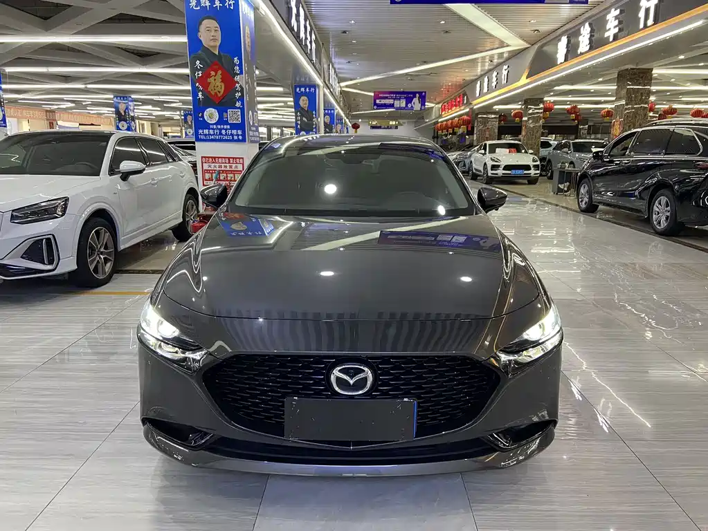 Mazda Mazda3 3 2021 2.0L AT
