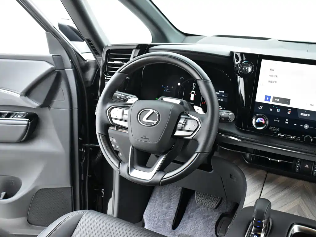 Lexus LM 2025 350h мест