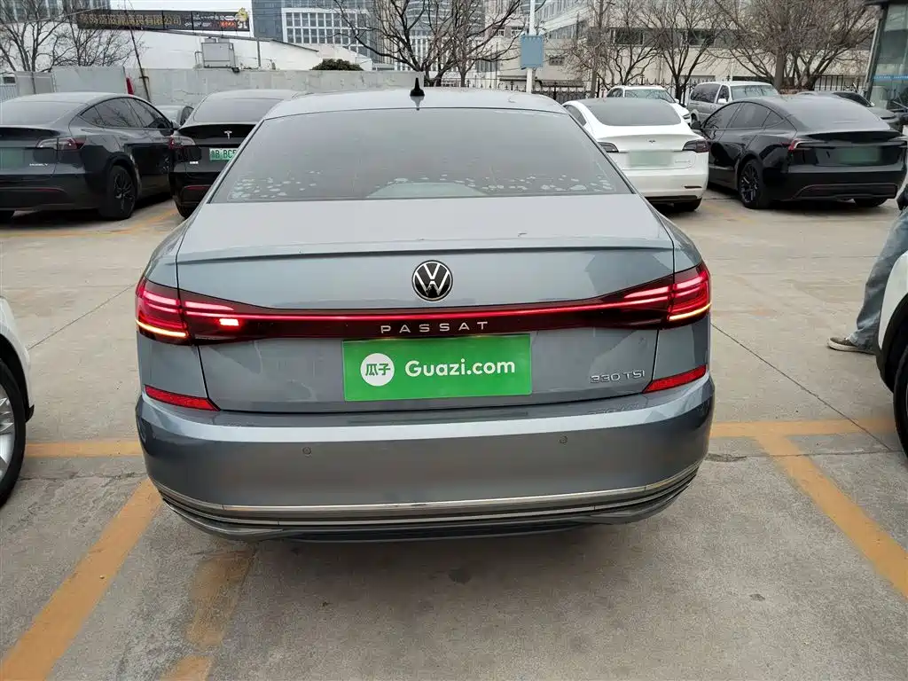 Volkswagen Passat 2022 330TSI Luxury
