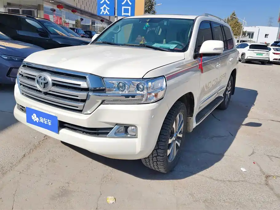 TOYOTA LAND CRUISER