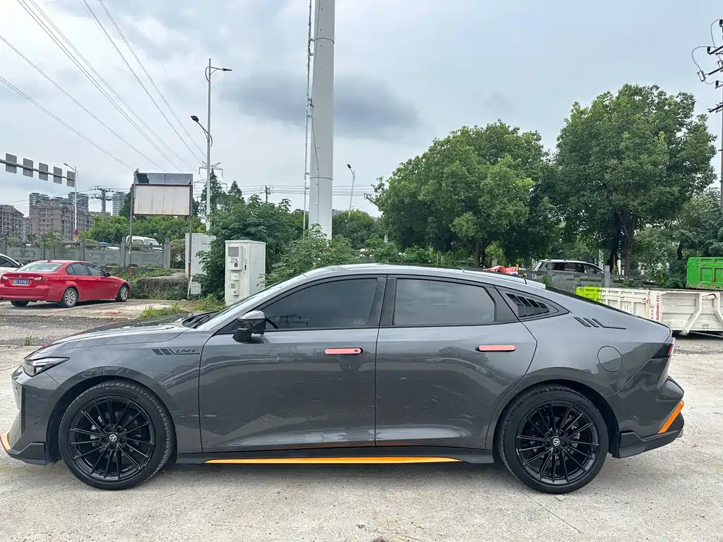 Changan UNI-V — миниатюра 3