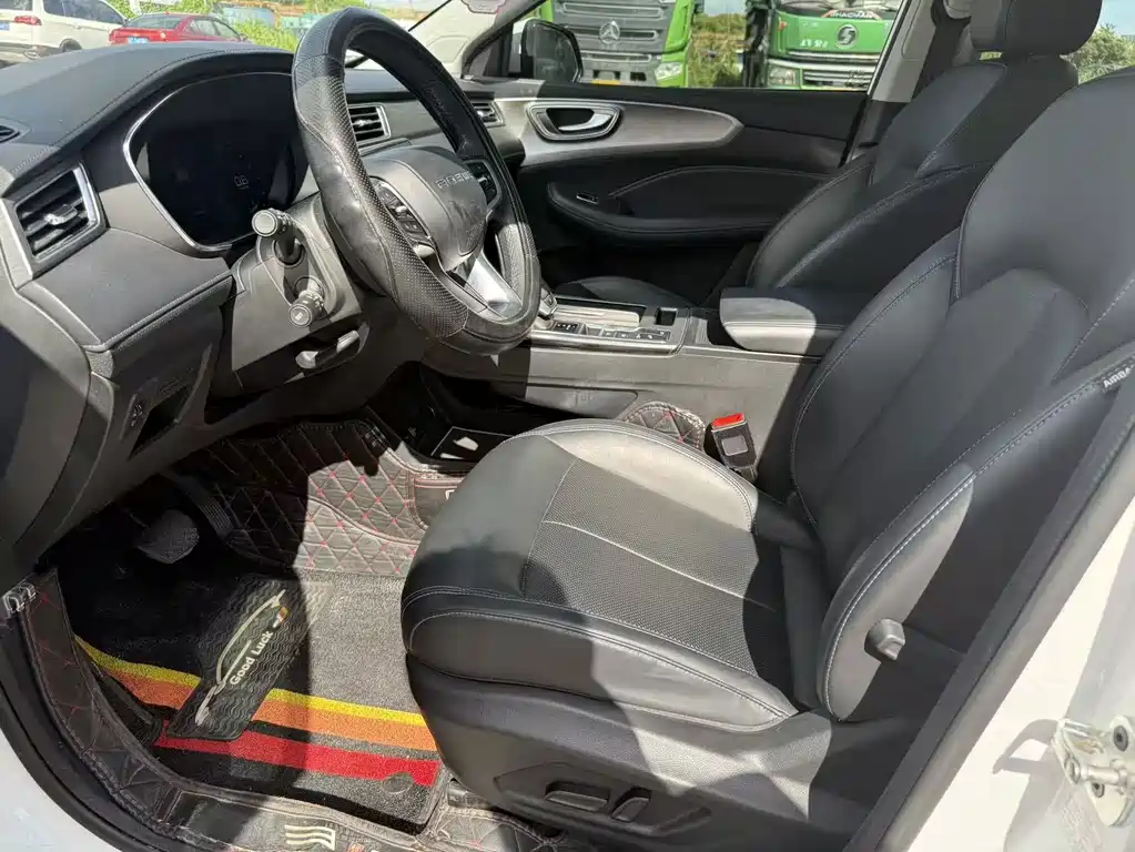 Roewe RX5 — миниатюра 4