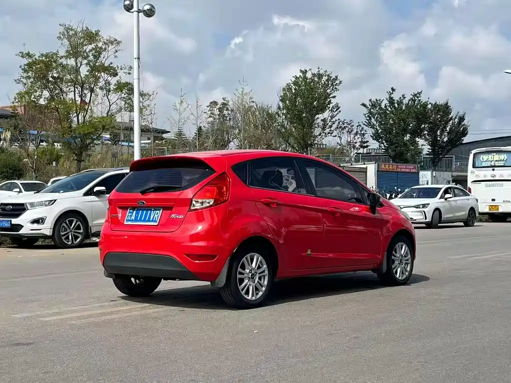 Ford Fiesta — миниатюра 4