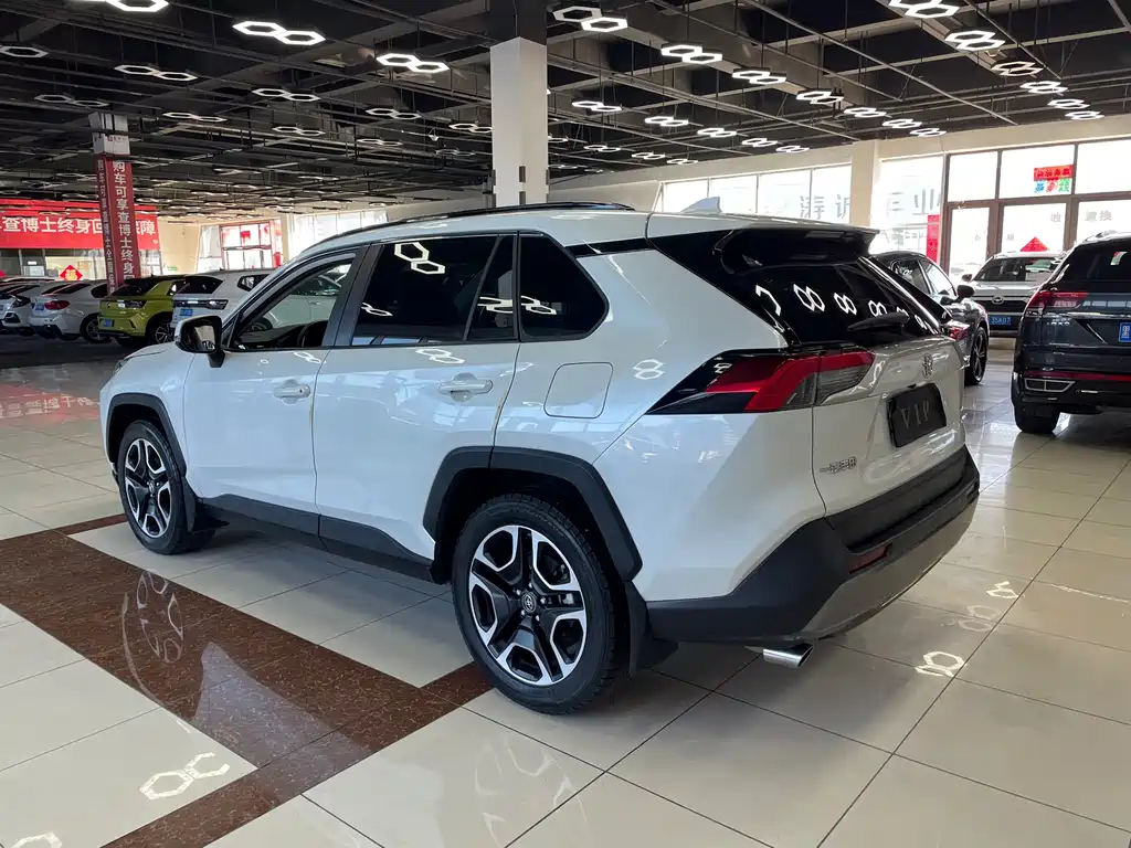 TOYOTA RAV4 RONGFANG