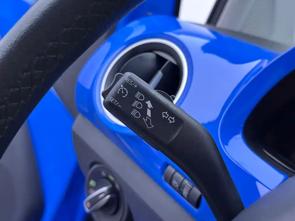 Volkswagen up! — миниатюра 9