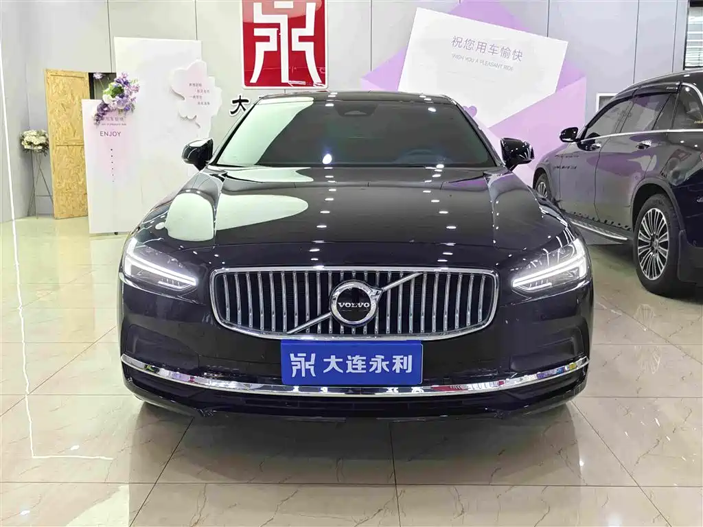 Volvo S90 2025 B5 Luxury