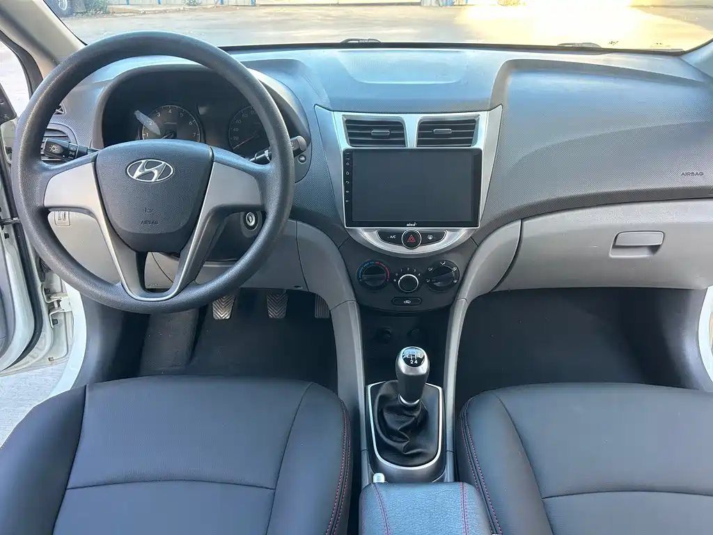 Hyundai Verna — миниатюра 10