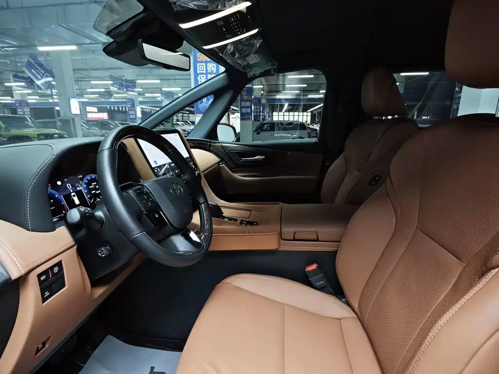Toyota Alphard 2024 2.5L Luxury