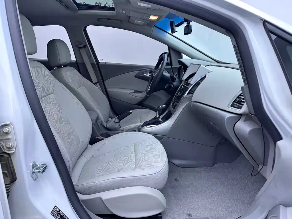 Buick Excelle 2013 XT 1.6L AT Fashion
