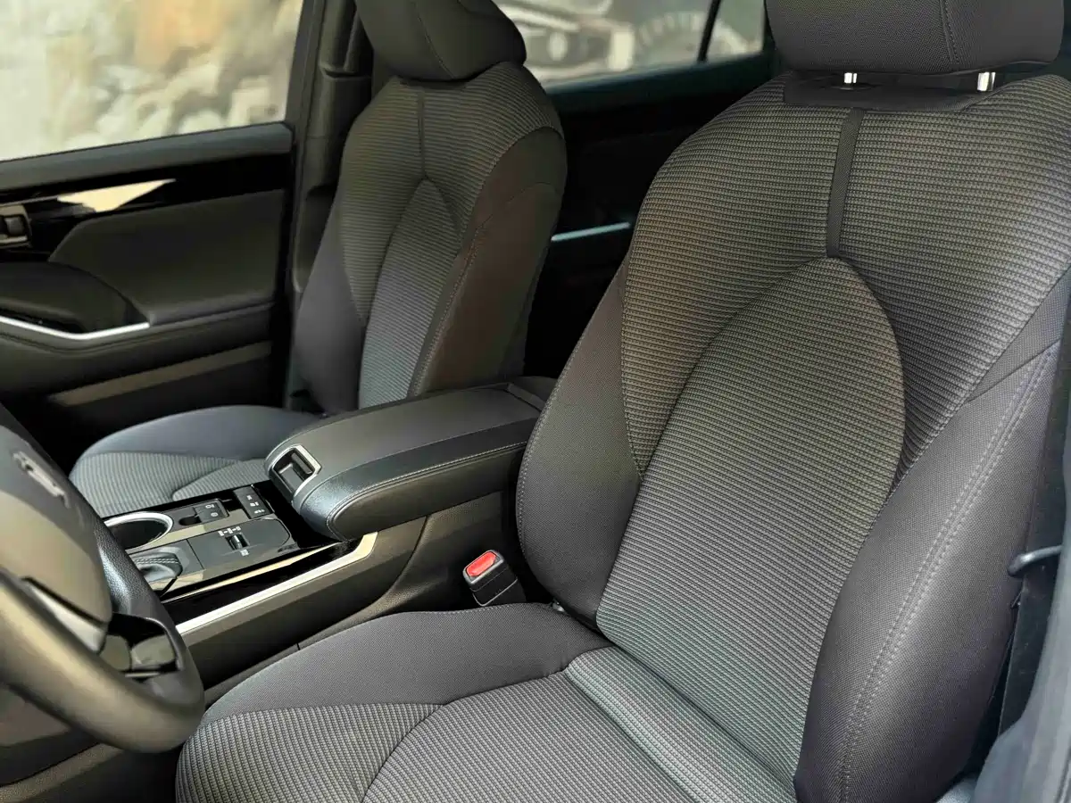 Toyota Crown Lufang 2024 Белый из Китая, фото 6